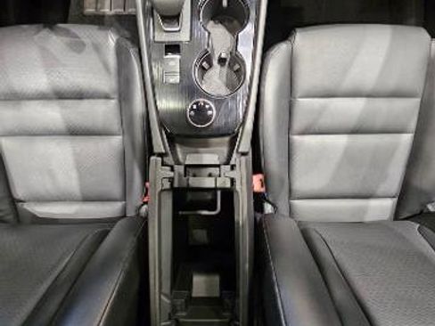 Used 2021 Nissan Rogue SV w/ Premium Package image 21