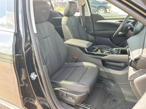 New 2025 Buick Envision Avenir image 25