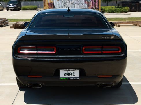 Used 2020 Dodge Challenger R/T Scat Pack w/ Plus Package RWD image 11