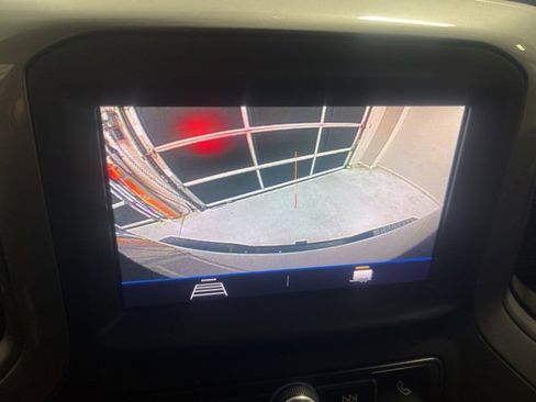 Used 2022 Chevrolet Silverado 2500 Custom w/ Custom Value Package image 13