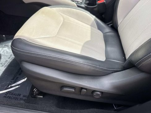 Used 2023 Subaru Forester Limited AWD/4WD image 25