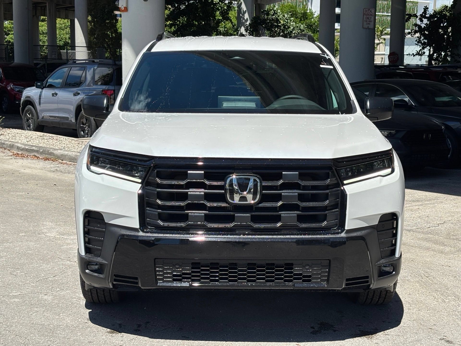 New 2026 Honda Pilot Sport image 2