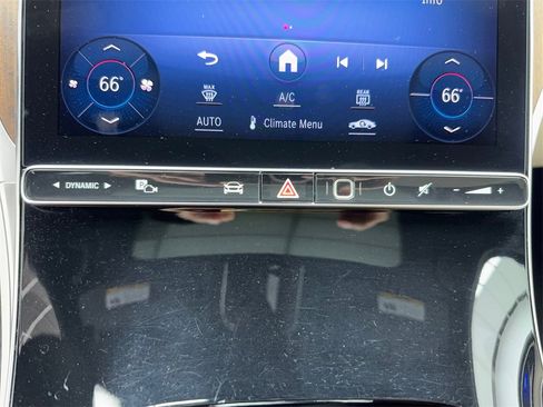 Used 2024 Mercedes-Benz GLC 300 image 39