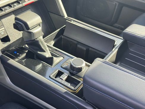 Used 2024 Toyota Tundra Platinum image 17