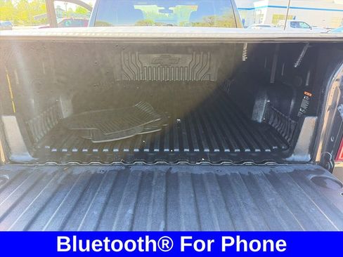 Used 2020 Chevrolet Silverado 1500 Custom w/ Custom Value Package AWD/4WD image 14