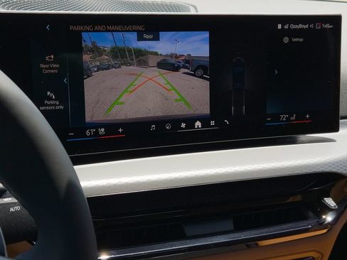 New 2026 BMW 330i Sedan w/ M Sport Package RWD image 13