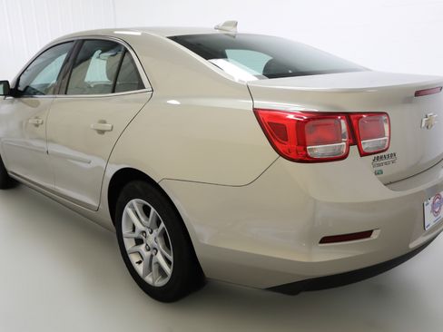 Used 2016 Chevrolet Malibu LT w/ Power Convenience Package image 20