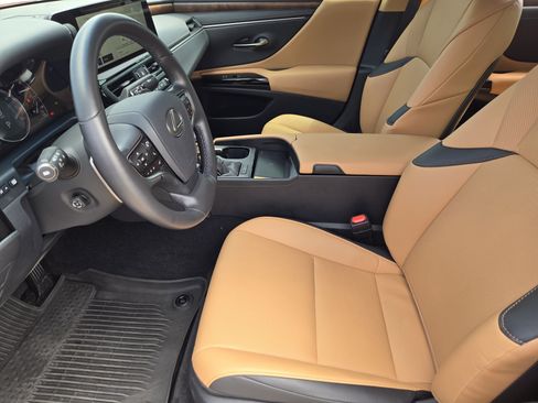 Used 2025 Lexus ES 350 w/ Premium Package FWD image 17