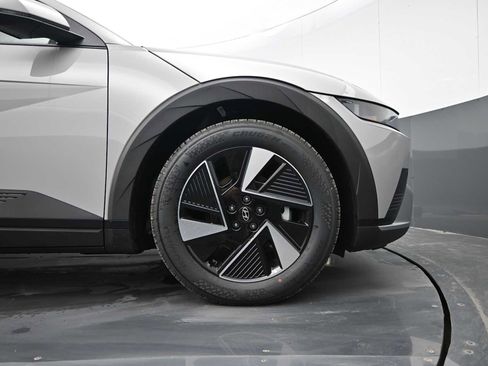 New 2025 Hyundai Ioniq 5 SEL image 10