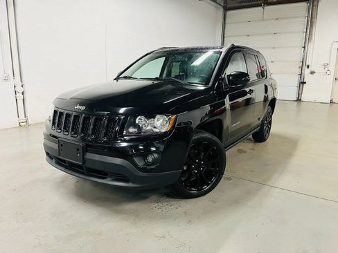 Used 2016 Jeep Compass Latitude w/ Sun/Sound Group AWD/4WD image 1