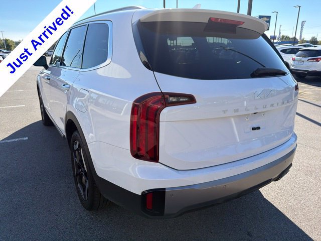 Used 2025 Kia Telluride S FWD image 5