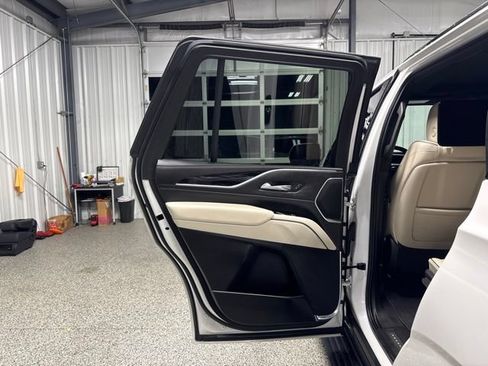 Used 2021 Cadillac Escalade Sport w/ Driver Assist Tech Package AWD/4WD image 19