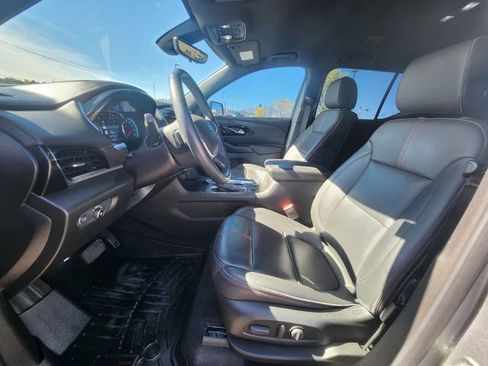 Certified 2023 Chevrolet Traverse RS image 10