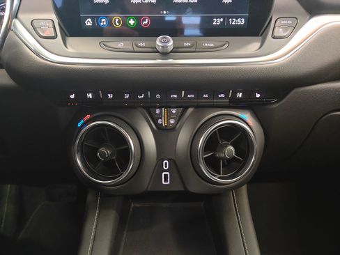 Used 2025 Chevrolet Blazer LT image 27