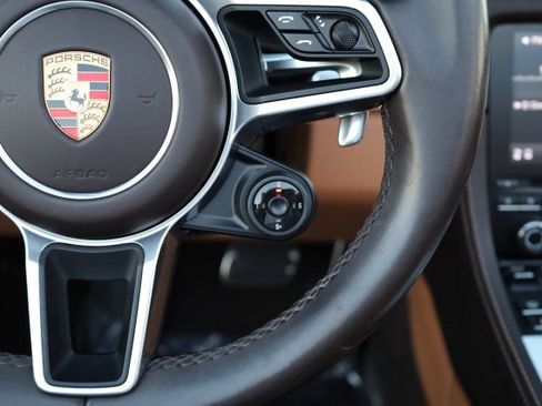 Used 2018 Porsche 718 Boxster S image 30