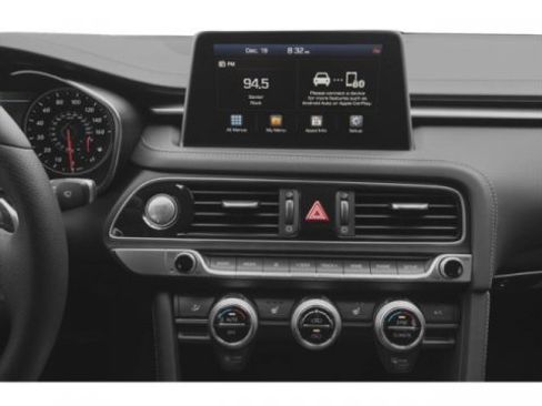 Used 2019 Genesis G70 2.0T Advanced image 10