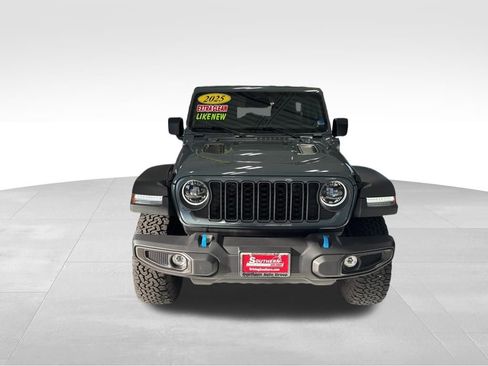 Used 2025 Jeep Wrangler Unlimited Rubicon 4xe w/ Convenience Group AWD/4WD image 9