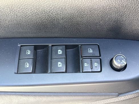 Used 2016 Toyota Highlander Plus AWD/4WD image 14