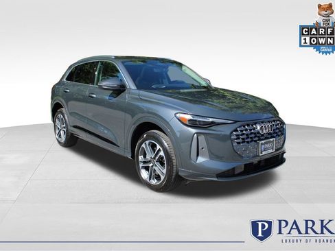 Used 2025 Audi Q5 Premium Plus w/ Premium Plus AWD/4WD image 1