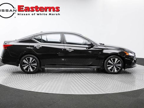 Used 2021 Nissan Altima 2.5 SV w/ SV Premium Package image 13
