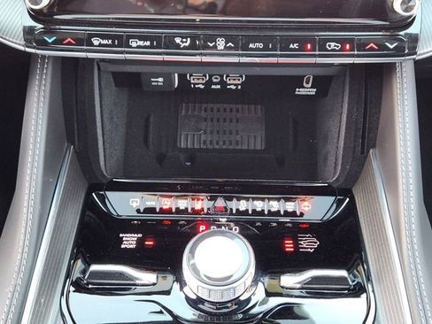 New 2026 Jeep Grand Wagoneer Summit w/ Premium Group III image 17