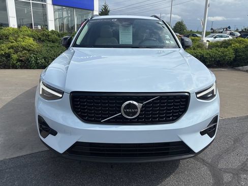 Certified 2026 Volvo XC40 B5 Plus AWD/4WD image 3