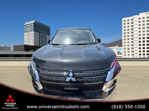 New 2025 Mitsubishi Outlander 4WD Plug-In Hybrid image 5