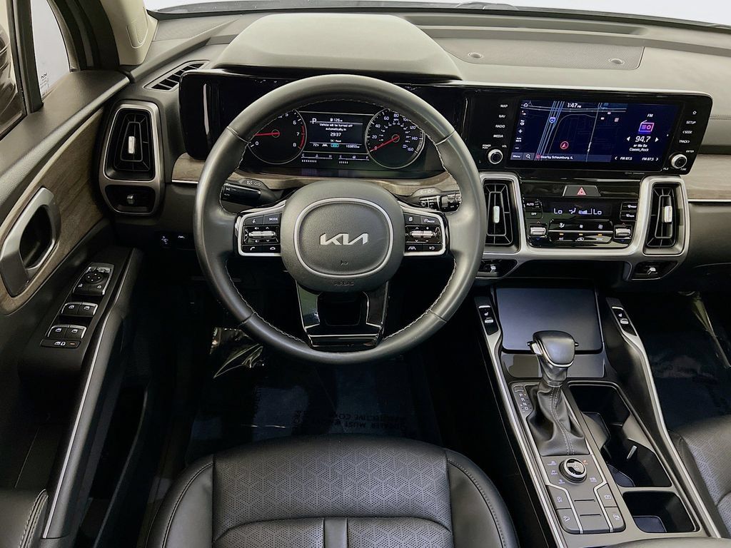 Used 2022 Kia Sorento S w/ Panoramic Sunroof Package AWD/4WD image 23