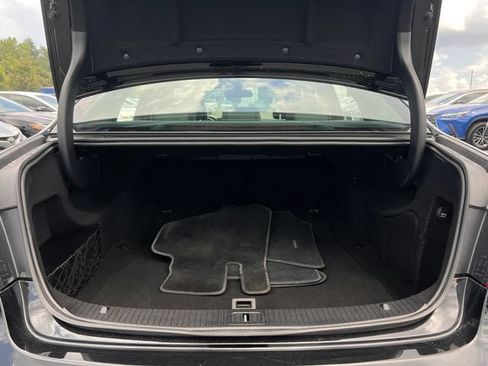 Used 2016 Mercedes-Benz E 350 Sedan w/ Keyless Go Package image 26