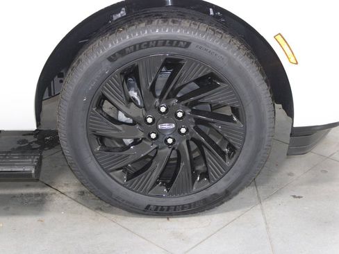 New 2025 Lincoln Navigator L Reserve w/ Jet Appearance Package image 12