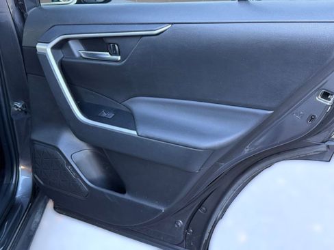 Certified 2022 Toyota RAV4 XLE image 32