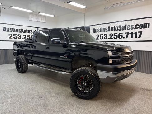 Used 2005 Chevrolet Silverado 2500 LT w/ Heavy-Duty Power Package AWD/4WD image 1