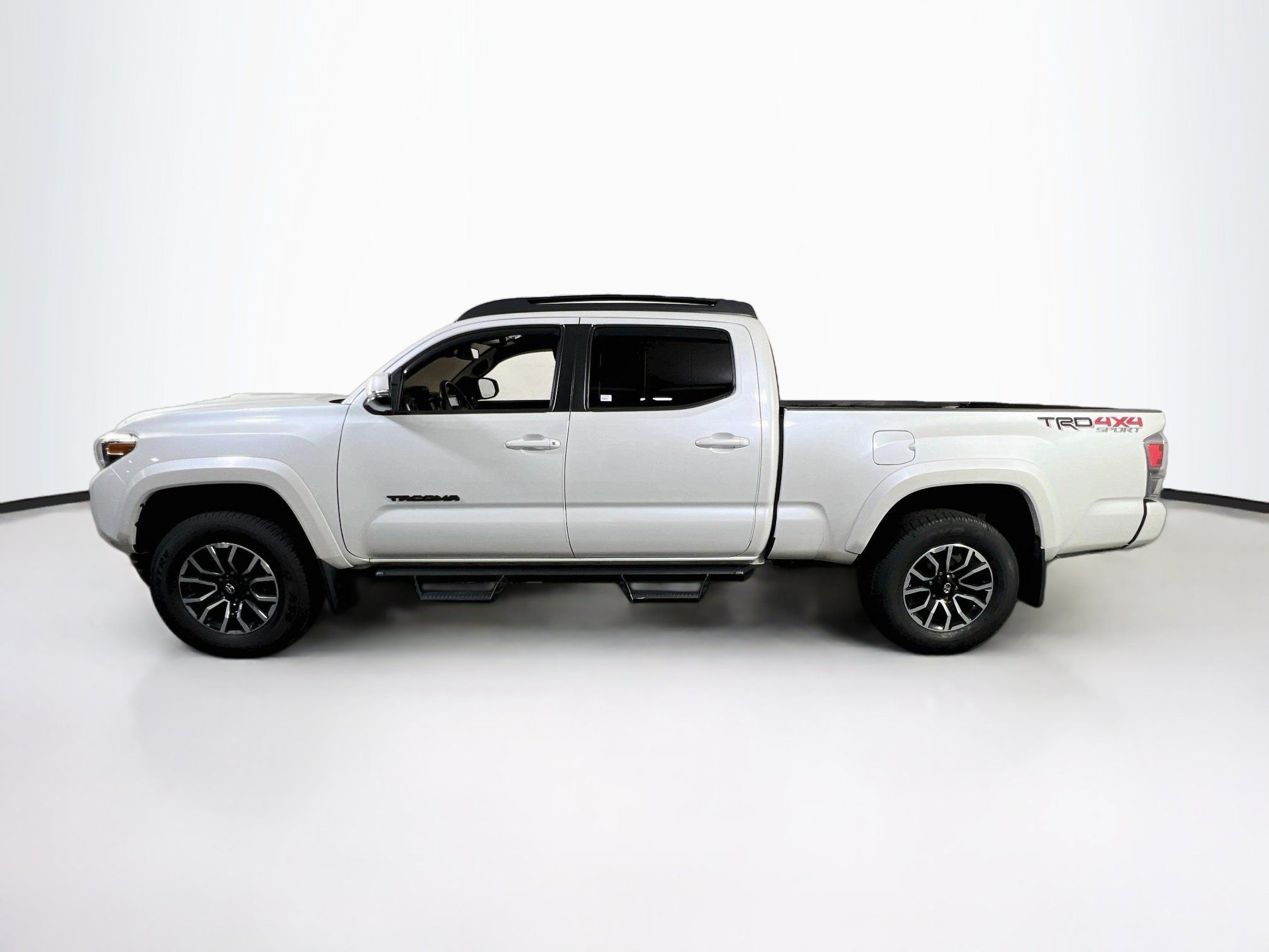 Used 2023 Toyota Tacoma TRD Sport AWD/4WD image 8
