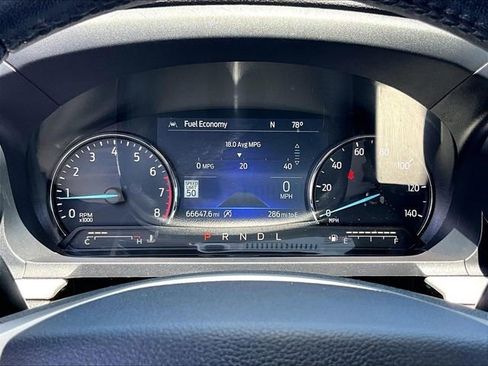 Used 2021 Ford Explorer XLT w/ Equipment Group 202A AWD/4WD image 26