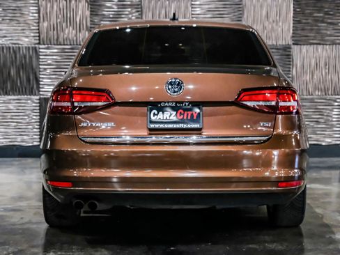 Used 2017 Volkswagen Jetta SEL FWD image 10