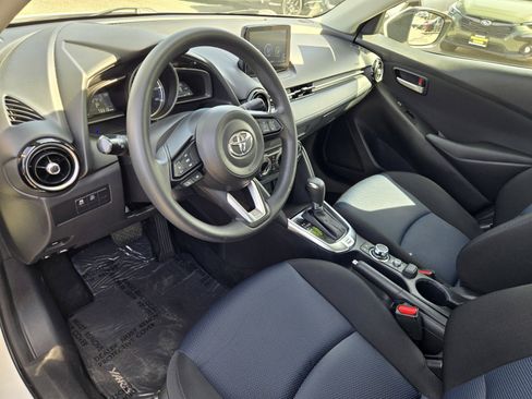Used 2019 Toyota Yaris LE FWD image 10