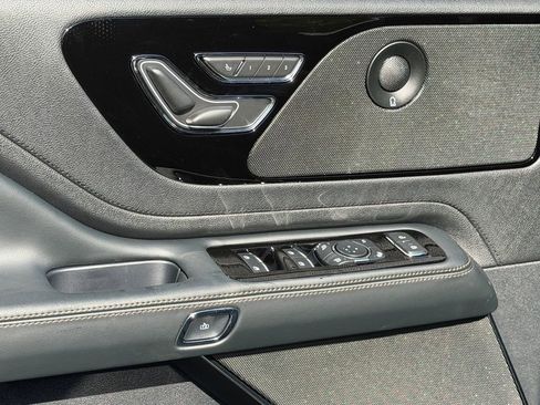 New 2026 Lincoln Aviator Reserve AWD/4WD image 13