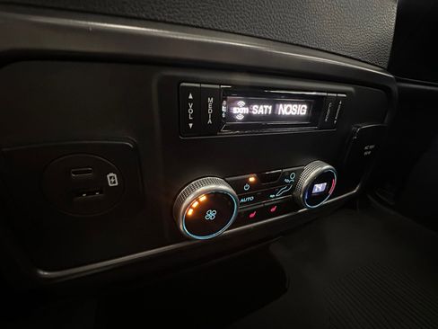 Used 2022 Ford Expedition Platinum image 25