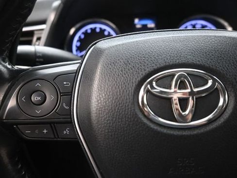 Used 2019 Toyota Camry SE FWD image 24