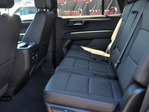 Used 2025 Chevrolet Tahoe LT AWD/4WD image 47