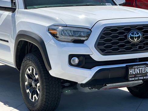 Used 2021 Toyota Tacoma TRD Off-Road w/ Technology Package AWD/4WD image 10