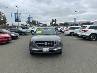 Used 2023 Hyundai Venue SEL