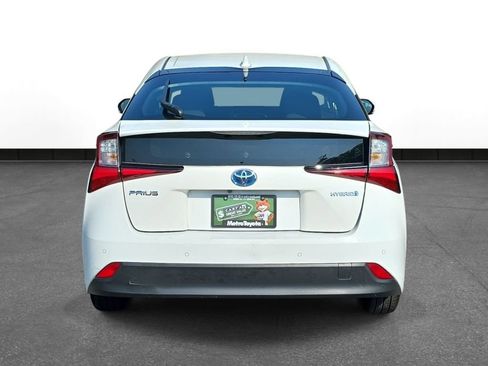 Used 2022 Toyota Prius LE FWD image 6