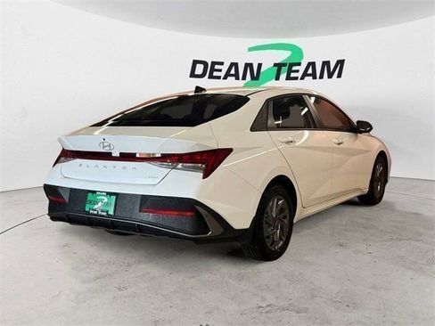 Certified 2025 Hyundai Elantra Blue image 9