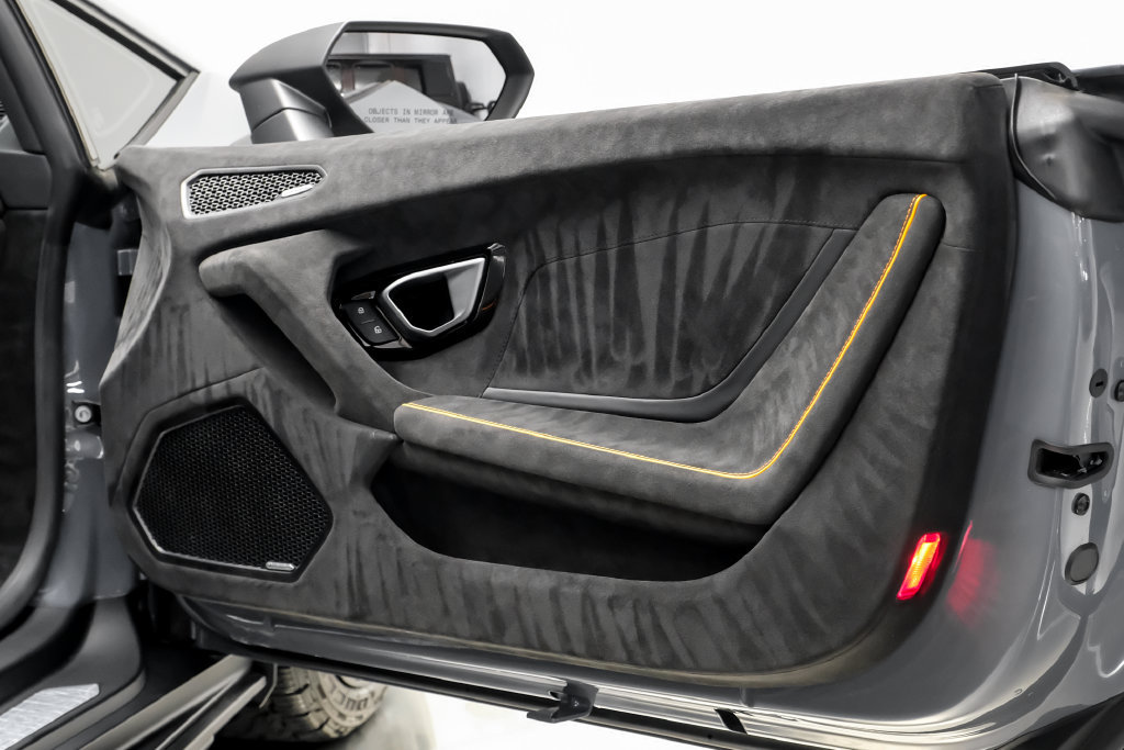 Used 2024 Lamborghini Huracan Sterrato AWD/4WD image 31
