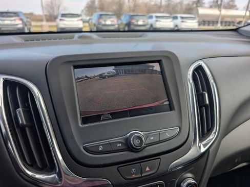 Used 2023 Chevrolet Equinox LT image 19