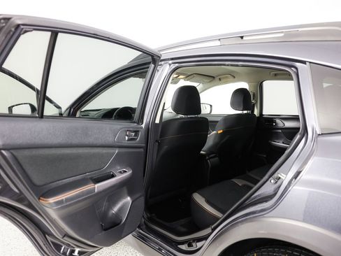 Used 2017 Subaru Crosstrek 2.0i Premium image 16