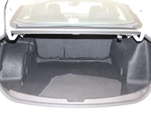 Used 2023 Chevrolet Malibu LT image 14