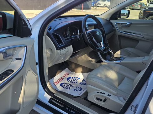 Used 2015 Volvo XC60 T5 Platinum image 24