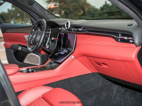 Used 2023 Maserati Grecale Modena image 57